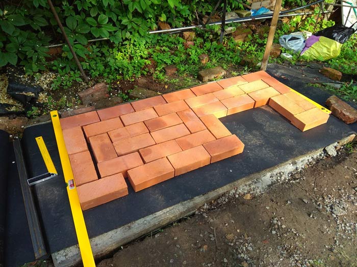 Как самому построить мангал из кирпича на даче