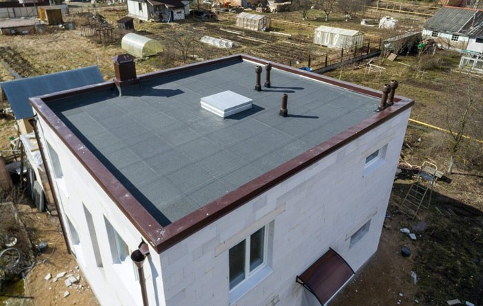 Плоская крыша или скатная, что лучше и дешевле