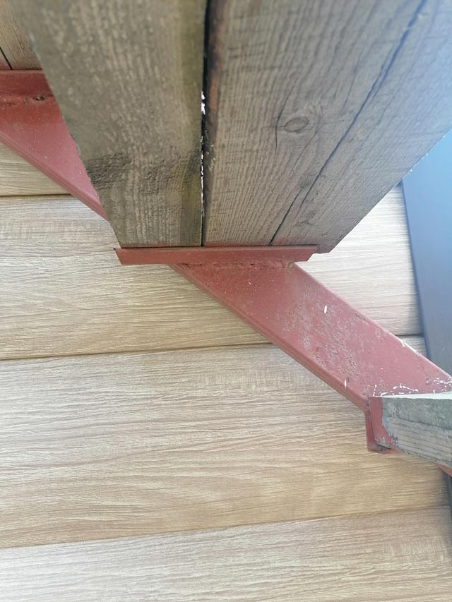 Как сделать лестницу из металла на второй этаж
